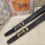 品名：爱马仕.Hermès 原单 材质：原单牛皮腰带 百分百头层牛皮腰带保证真皮，24K纯钢扣，专柜原单品质、做工精细，时尚大牌，送人自用首选 包装： 请认准如