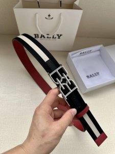 特 Bally 巴利 专柜同款 3.4宽 这款选用反面进口牛皮精制而成 枣经底 正面金属搭扣，简约百搭 可调式长度可轻松匹配完美尺寸