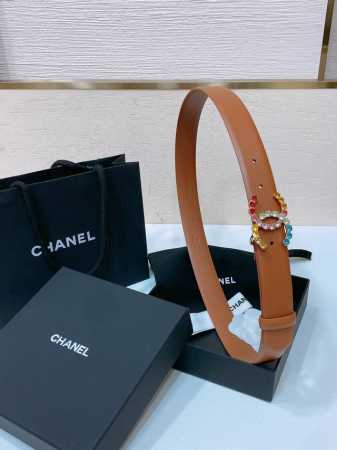 Chanel 24C 水钻粉 红 兰 青 黄彩色金属 Logo搭扣 黄铜金属进口胎牛皮平纹带身 手感柔软 细腻 3.0Cm - 点击图像关闭