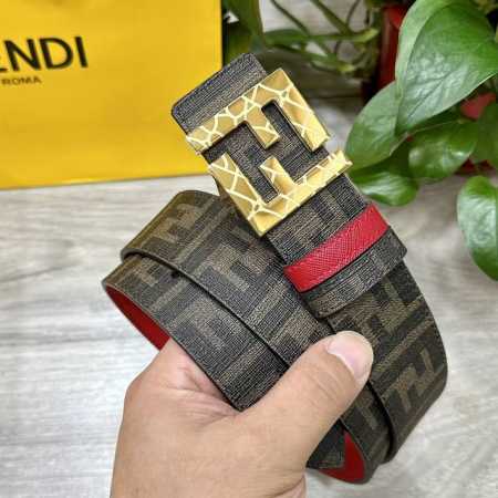 图片包装＋10 Fendi 芬迪 专柜同款 宽4.0Cm 双环正反用腰带 Ff按钉搭扣 红色Cuoio Romano皮革材质 反面面料带有烟草黄和黑色Ff图案 - 点击图像关闭