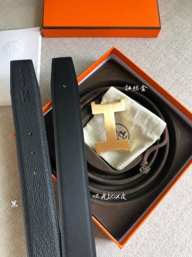 特 Hermes.爱马仕 官网同步 宽度38Mm 原版荔枝搭带身搭配原版精品钢扣，男装的经典搭配，可双面使用完美配饰！