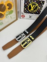 品名：Lv..路易..威登原单 材质：原单牛皮腰带 百分百头层牛皮腰带保证真皮，24K纯钢扣，专柜原单品质、做工精细，时尚大牌，送人自用首选 包装： 请认准如图