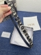迪奥550 2.0Cm 特 这款 Montaigne Avenue 腰带从同名手袋汲取灵感，采用黑色光滑 牛皮革精心制作，质感柔软，设计优雅，饰以富有光泽的新款