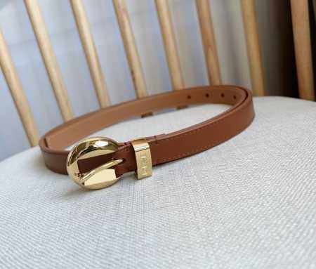 Loewe 罗意威 专柜最新同款腰带 选用光滑牛皮革窄款腰带 配有Anagram Pebble针扣 卓越的工艺 个性的造型 精美的材质 宽:2.0Cm - 点击图像关闭