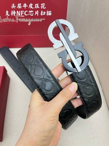 特 Ferragamo菲拉格慕男士专柜对版金属扣，头层牛皮双面外用腰带，商务通勤休闲场合均适合佩戴。3.5Cm