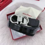配专柜包装，菲拉格慕 35Mm！海外代工厂出货，采用双面自然甩头层牛皮，风格现代，为日常造型增姿添彩，达到修身效果，区别一般市场货。高端大气
