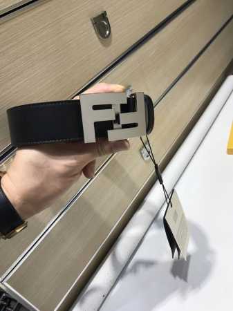 配送专柜包装 打孔针 特批 P210宽39Mm，原单进口双面头层牛皮，搭配原版钌钯电镀F扣，手感.油边近乎完美，原产皮料定制，质感无可挑剔，出众的细节，高清实拍 - 点击图像关闭