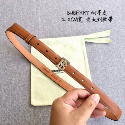 品牌:博柏利 价格:特 尺寸:带宽20Mm 正品尺寸 五金材质:专柜精品扣，真空电镀，工艺精细 带身材质:天然头层牛皮，质感十足，手感柔软。时尚个性，经典百搭！