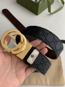 品名：古奇.Gu...Cci原单 DDD 型号： 双面头层牛皮，双面使用旋转挂扣，实物拍摄 DDD 材料：头层牛皮，保证真皮。专柜同等质量， 双面可用旋转扣头，