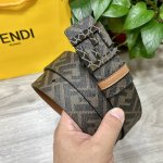 Fendi 芬迪 专柜同款 宽4.0Cm 双环正反用腰带 Ff按钉搭扣 土黄色Cuoio Romano皮革材质 反面面料带有烟草黄和黑色Ff图案 四方金属饰面
