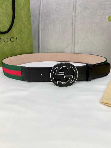 宽度3.8Cm G U C C I 经典帆布织带磨砂底腰带 头尾用采头层野猪皮纹效果点缀 配以织纹质皮滚边搭配原单钢扣。夏季男百女搭款 上身效超果级棒