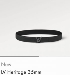 特 P180 寬度：35Mm Lv S-Lock系列 寬度3.5Cm 精緻的橫條紋字母搭扣 搭配驢家法國原廠荔枝紋皮料 雙面用
