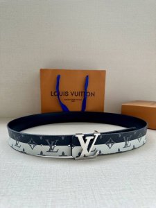 特 4.0宽 Louis Vuitton双拼设计 经典奢华，精致工艺与独特设计相得益彰，彰显优雅品味与非凡魅力。