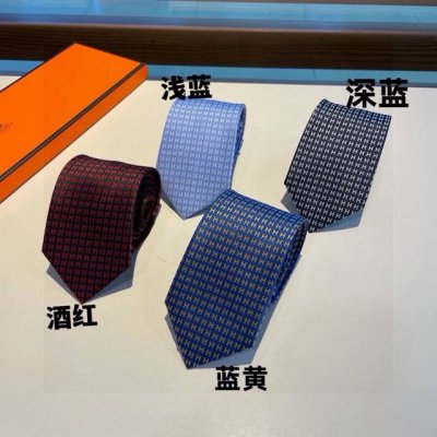 男士新款领带系列 H字母领带 ，稀有H家每年都有一千条不同印花的领带面世，从最初的多以几何图案表现骑术活动为主，到如今的款式则丰富得多，以活泼的动物或日常生活