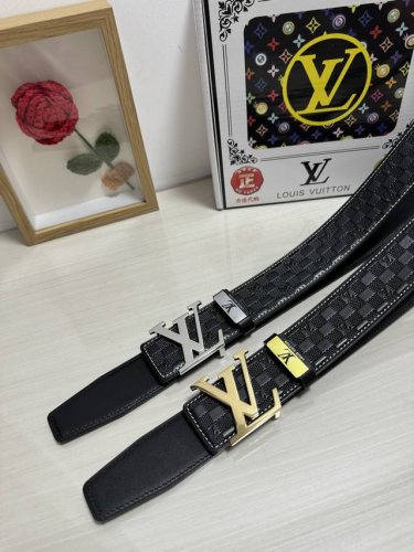 品名：Lv..路易..威登 材质：原单牛皮腰带 百分百头层牛皮腰带保证真皮，24K纯钢扣，专柜原单品质、做工精细，时尚大牌，送人自用首选 包装： 请认准如图专柜