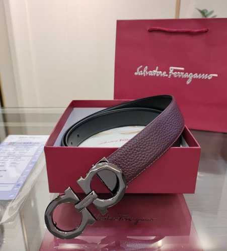 Ferragamo 菲拉格慕 双面进口牛皮，搭配精品铜扣，自行选择搭配，真材实料有质感，时尚经典不失风范 ，长短可自行裁剪