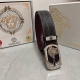 品名 Versace.范思哲 材质 原单牛皮腰带 百分百头层牛皮腰带保证真皮 24K纯钢扣 专柜原单品质 做工精细 时尚大牌 送人自用首选 包装 请认准如图专柜
