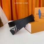 特 Louis Vuitton驴牌：经典原单品质，经典压花面平纹皮底，搭配原单精品钢扣，精工制作，细节看图，实物拍摄，高端奢华，宽度4.0Cm