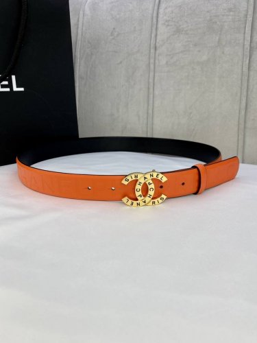 宽度3.0Cm Chanel 香奈儿 进口柔软小牛皮金 银色花纹金属精品钢扣。