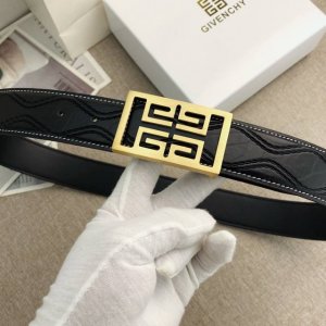 纪梵希 特种皮腰带系列 ，原厂五金精品不锈钢扣，手感柔软舒适 宽3.8Cm。