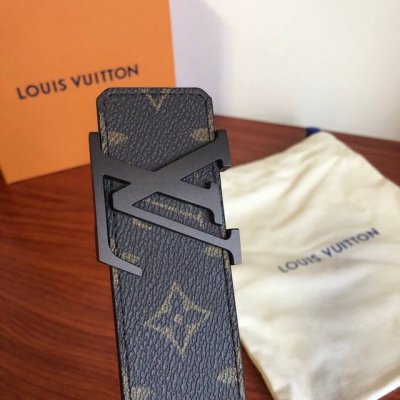 品牌：Lv.易路威登 材料： 意大利进口原版牛皮，原版皮钢扣。百搭西裤牛仔裤，时尚大牌。实物更靓专柜品质。配送全套礼盒包装，打孔器，手提袋，香港发票 颜色： 如