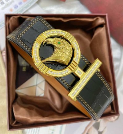 皮带: Stefen Rcici.史特芬.尼茨 腰带: 顶级原单复刻.私人订制高端特供版 等级: 进口原厂头层牛皮纹路-24K纯钢材质.镶钻石真空电镀工艺.史蒂