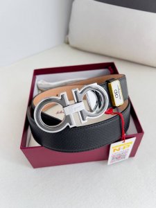 品名：菲拉格慕.Ferrgamo腰带 皮带 原单 型号：挂扣，纯铜材质经典挂扣，实物拍摄，头层牛皮材料：百分百头层牛皮，保证真皮。纯铜材质，真空电镀永不掉色，双