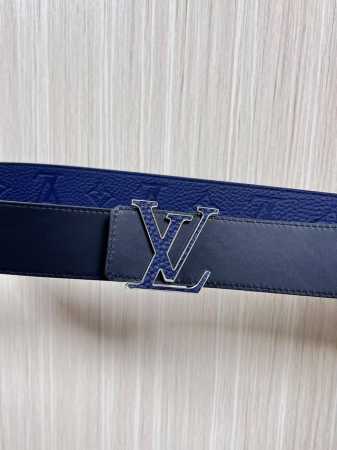 当季新款到货，4.0一面小牛皮兰荔枝纹纹压花，一面小牛皮平纹皮，精品扣实物实拍，官网同步，。布纹扣。 - 点击图像关闭