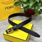 Fendl 芬迪 专柜同款 女士腰带 宽3.0Cm 双面头层牛皮制作 搭配经典Ff纯铜扣 经典时尚 潮流系列 一流的做工 精致的细节 高清实拍 品质保证