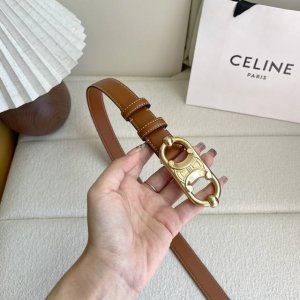 特 Celine猪鼻子凯旋门扣女士腰带 意大利进口双面小牛皮 树膏夹层搭配复古色铜扣 宽度2.5Cm