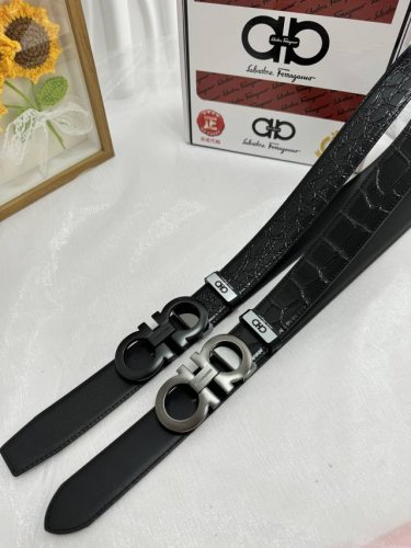 品名：菲拉格幕 原单 材质：原单牛皮腰带 百分百头层牛皮腰带保证真皮，24K纯钢扣，专柜原单品质、做工精细，时尚大牌，送人自用首选 包装： 请认准如图专柜包装赠
