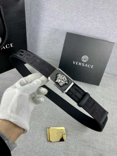 特 宽度3.8Cm 范思哲 意大利设计师Gianniversace于1978年推出了他的同名系列，将一种自信和强有力的时尚态度注入到他的地中海风格男装设计之中。