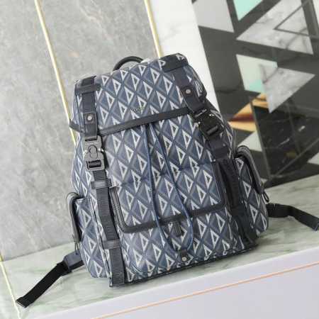 中号Dior Hit The Road双肩背包 海军蓝色Cd Diamond图案帆布和海军蓝色光滑牛皮革 P30,000 编号:1Htba184Cdp_H36B - 点击图像关闭
