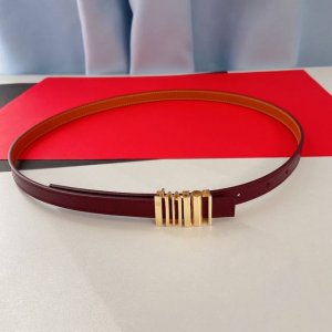 Loewe新款 小牛皮腰带，亮面Loewe五金扣。正面条形码设计，侧面立体字母Loeme ，宽1.5Cm。