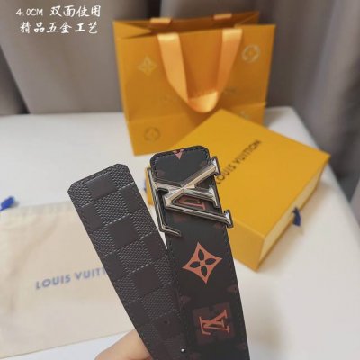 同步 Lv路易男士 宽度4.0 Cm 简单大方 Ab面搭配 双面使用 佩戴效果非常不错 送礼自用最佳推荐