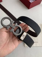 品名：菲拉格慕原单 型号：挂扣，原版经典扣头，实物拍摄，头层牛皮 材料：百分百头层牛皮，保证真皮。24K纯铜扣双面可用专柜同等质量， 双面牙签纹，黑咖，送人自用