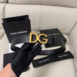 dg，宽4.0Cm Dolce&Gabbana 新款男士鸵鸟纹腰带，搭配全新镀钌 Dg 交叉造型徽标搭扣