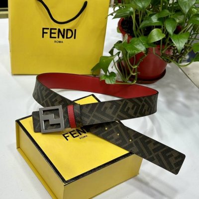 Fendi 芬迪 专柜同款 宽4.0Cm 双环正反用腰带 Ff按钉搭扣 红色Cuoio Romano皮革材质 反面面料带有烟草黄和黑色Ff图案 四方金属饰面 时