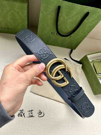 特P180 Gucci 宽度4.0Cm 这款单品将品牌的过去与未来贯通在一起，以现代风格的全新设计诠释了经典设计元素。Guccio Gucci字母交织图案巧妙融 - 点击图像关闭