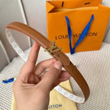 特 片裝1 寬：20Mm 驢家新品 Ss特別限定女士腰帶 全新設計搭扣搭配 一面光亮小牛皮 另一面防水料最新圖案 雙面用 - 点击图像关闭