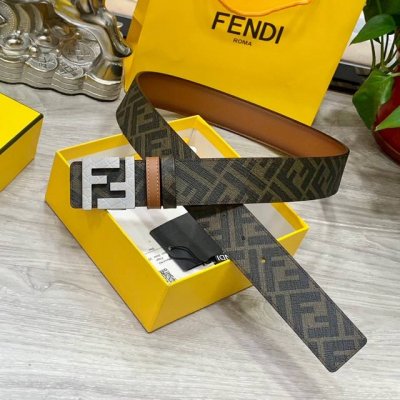 Fendi 芬迪 专柜同款 宽4.0Cm 双环正反用腰带 Ff按钉搭扣 双色Cuoio Romano皮革材质 反面面料带有烟草黄和黑色Ff图案 黑色珐琅金属饰面