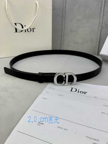 宽度2.0Cm Dior 迪奧 爆款平面無線帶身 Saddle进口小牛皮带身 金属“Cd”标志 採用進口雙面頭層牛皮