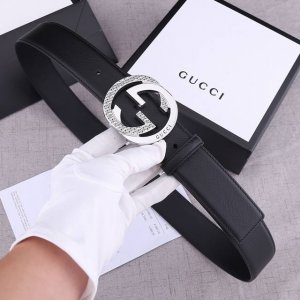 宽度4.0 Cm Gucci 加厚钢扣手掌纹雙面頭層、採用精挑細選進口頂級牛皮，手感柔軟細膩！品质保证！