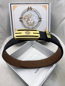 范思哲 3. 8Cm双面进口头层牛皮搭配精品钢扣，自行选择搭配，真材实料有质感，时尚经典不失风范 ，长短可自行裁剪广 DDD