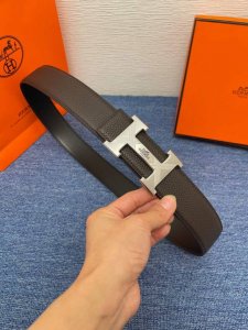 爱马仕 Hermes 原单爱马仕，宽3.8Cm进口原版皮带身，双面可两面用，精品电镀五金 ！