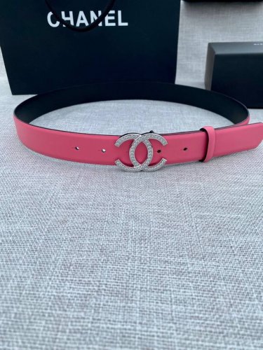 宽度3.0Cm Chanel 香奈儿 原版碰纹牛皮金 银 色镶钻钢扣。