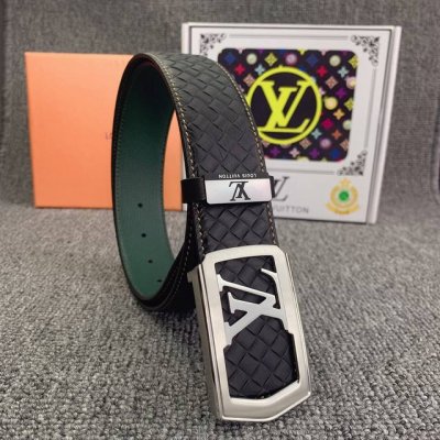 品名：Lv..路易..威登原单 材质：原单牛皮腰带 百分百头层牛皮腰带保证真皮，24K纯钢扣，专柜原单品质、做工精细，时尚大牌，送人自用首选 包装： 请认准如图