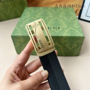 品牌：古奇新款进口小牛皮，手感细腻柔软。搭配纯钢自动精品钢扣，宽度：3.5Cm
