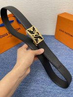 品牌：驴牌 Lv新款进口小牛皮，手感细腻柔软。搭配纯钢自动精品钢扣，男士必备！宽度：3.5Cm