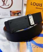 皮带：Lv..路易..威登顶级复刻. 腰带：原单品质百分百头层牛皮，保证真皮。雾色哑面工艺.真空电镀.永不掉色.24K纯钢扣头层小牛皮荔枝纹双面可用专柜同等质量